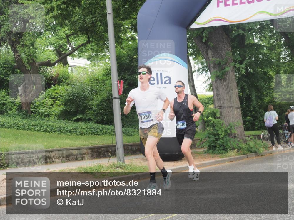 29.06.2025 - hella hamburg halbmarathon KatJ http://msf.ph/oto/8321884 29.06.2025 10:16:35 Zwischen KM18-KM19 7380 meine-sportfotos.de