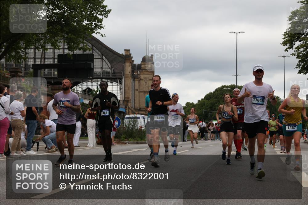 29.06.2025 - hella hamburg halbmarathon Yannick Fuchs http://msf.ph/oto/8322001 29.06.2025 10:51:14 20KM 1200, 1239, 1387, 1563, 1715, 1719, 1972, 2282, 2417, 2652, 2676, 4167, 4261, 5015, 5134, 5457, 5458, 5728, 6272, 6720, 7159, 7269, 8744, 9577, 10383, 10408, 11043, 11832, 12144, 12509, 12773, 12774, 13245, 13376, 13523, 13664, 14361, 14737, 14881, 14951, 15090, 15110, 15125, 15189, 15220, 15349, 15664, 16093, 16418, 16830, 16909, 17160, 17201, 17758, 17769, 17779, 17828, 17848, 18388 meine-sportfotos.de