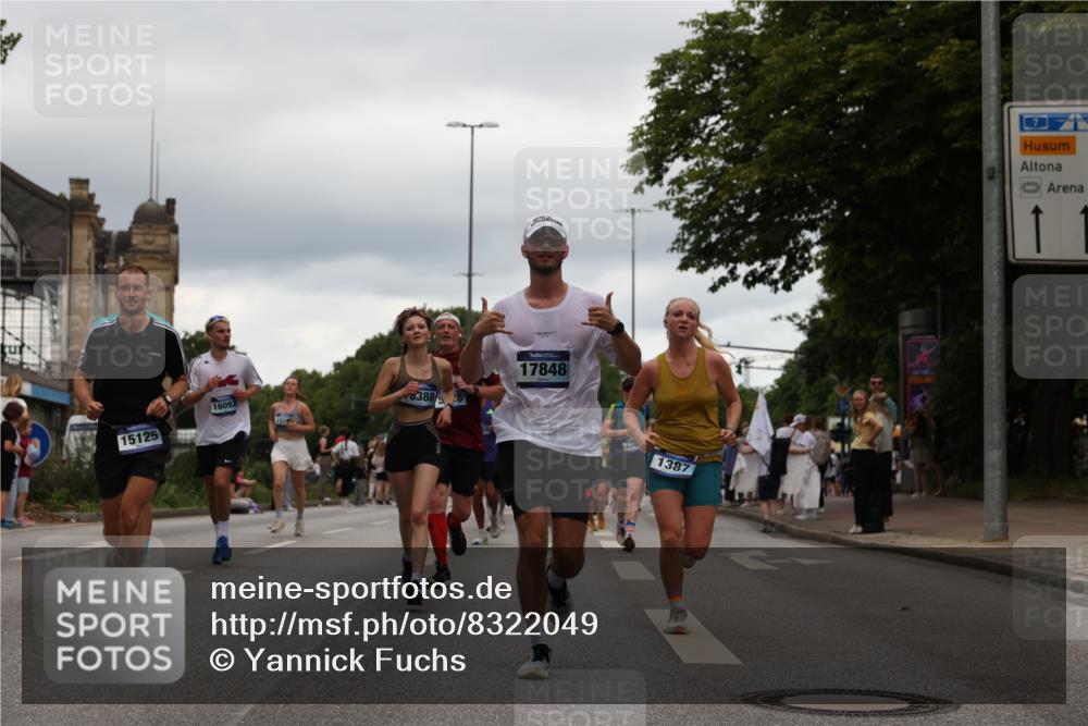 29.06.2025 - hella hamburg halbmarathon Yannick Fuchs http://msf.ph/oto/8322049 29.06.2025 10:51:15 20KM 1200, 1239, 1387, 1563, 1715, 1719, 1972, 2282, 2417, 2652, 2676, 4167, 4261, 5015, 5134, 5457, 5458, 5728, 6272, 6720, 6892, 7159, 7269, 8744, 9577, 10383, 10408, 11043, 11832, 12144, 12509, 12773, 12774, 13245, 13376, 13523, 13664, 14361, 14737, 14881, 14951, 15090, 15110, 15125, 15189, 15220, 15349, 15664, 16093, 16418, 16830, 16909, 17160, 17201, 17758, 17769, 17828, 17848, 18388 meine-sportfotos.de