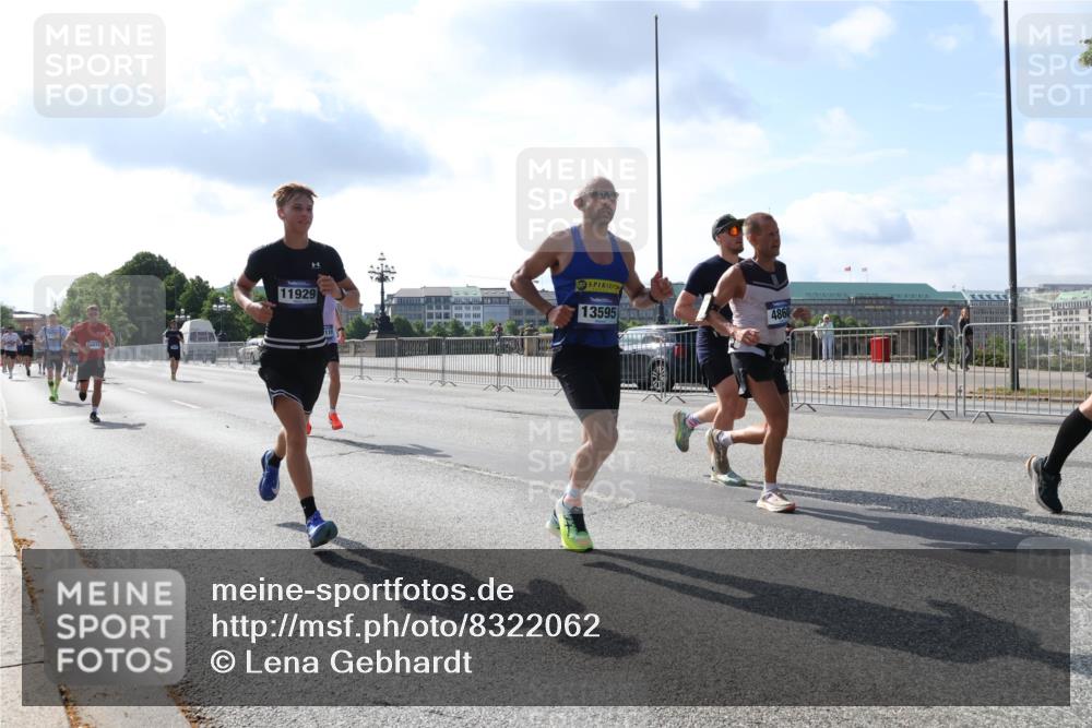 29.06.2025 - hella hamburg halbmarathon Lena Gebhardt http://msf.ph/oto/8322062 29.06.2025 09:48:11 Lombardsbrücke 11929, 1, 13595, 4860, 1164, 1385, 1505, 1562, 1710, 1743, 2196, 2296, 2714, 2767, 3959, 4602, 4860, 5091, 5092, 5315, 6684, 6829, 6990, 7884, 8362, 8901, 8933, 9178, 9944, 10384, 10404, 10793, 10900, 10968, 11202, 11227, 11620, 11745, 11929, 12290, 12462, 12488, 12514, 12865, 12916, 13514, 13595, 13798, 13854, 13975, 14387, 14601, 14875, 14908, 14934, 14952, 15015, 15261, 15415, 15701, 15931, 15959, 15965, 16119, 16158, 16964 meine-sportfotos.de