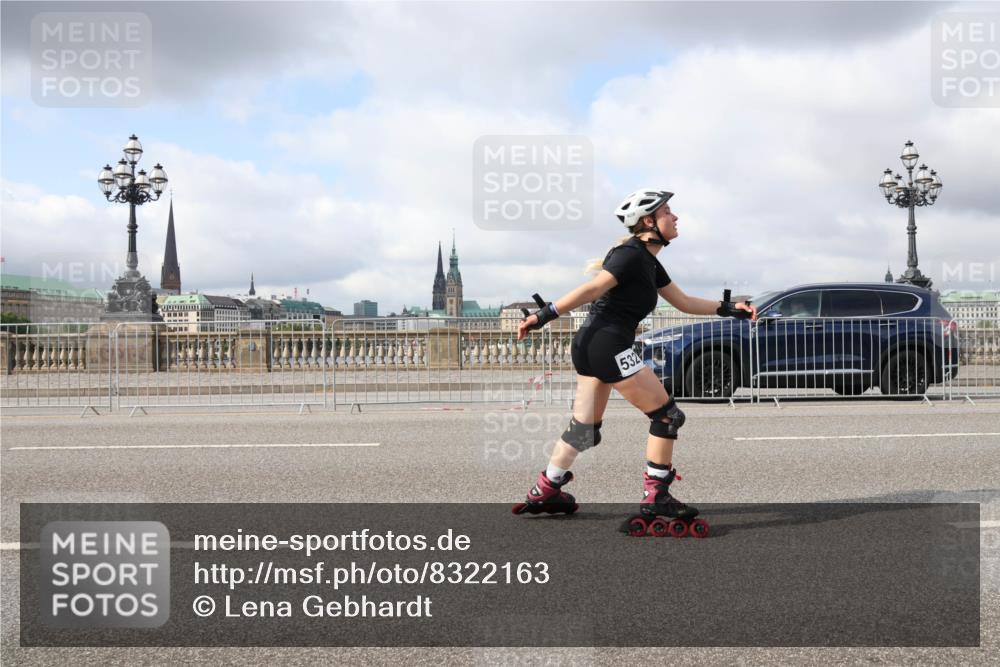 29.06.2025 - hella hamburg halbmarathon Lena Gebhardt http://msf.ph/oto/8322163 29.06.2025 09:07:45 Lombardsbrücke 532 meine-sportfotos.de