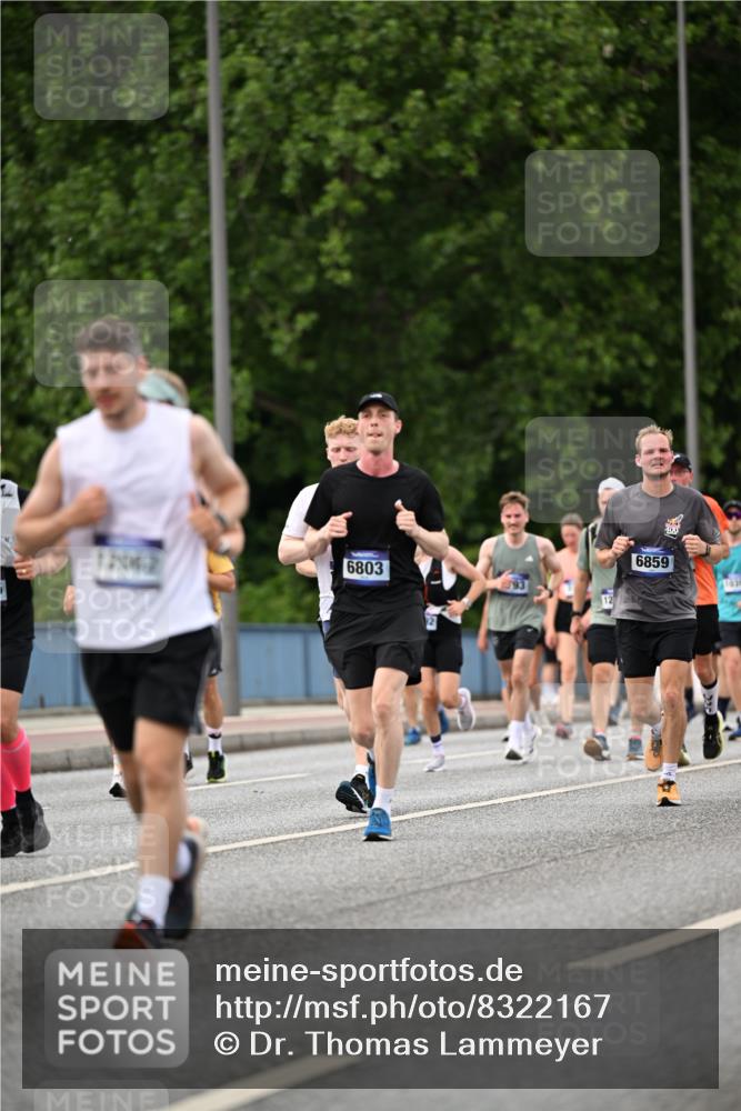 29.06.2025 - hella hamburg halbmarathon Dr. Thomas Lammeyer http://msf.ph/oto/8322167 29.06.2025 10:39:17 Kennedybrücke 1417, 1497, 1821, 1849, 2265, 2482, 3130, 3409, 4564, 4884, 5027, 5793, 6335, 6379, 6571, 6746, 6803, 6859, 7020, 7386, 7733, 8369, 9164, 9248, 9342, 10335, 10358, 10393, 10464, 10606, 11320 meine-sportfotos.de