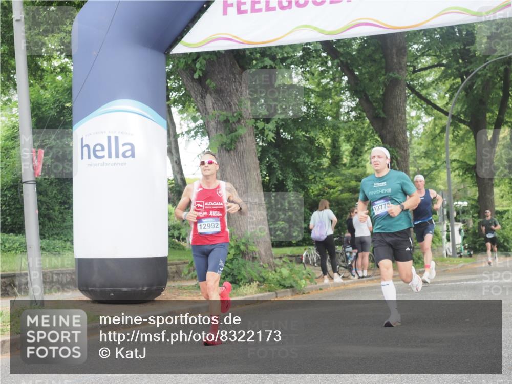 29.06.2025 - hella hamburg halbmarathon KatJ http://msf.ph/oto/8322173 29.06.2025 10:16:38 Zwischen KM18-KM19 7380 meine-sportfotos.de