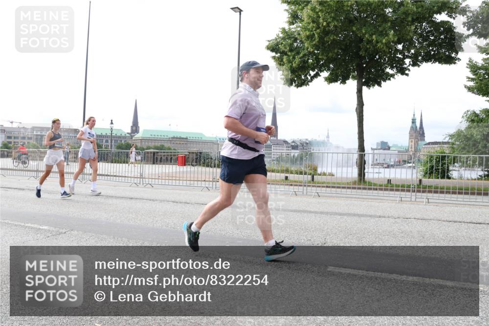 29.06.2025 - hella hamburg halbmarathon Lena Gebhardt http://msf.ph/oto/8322254 29.06.2025 10:22:57 Lombardsbrücke 1661, 1029, 1853, 2294, 2479, 2766, 2886, 3003, 3029, 3034, 3430, 3511, 3600, 3601, 4190, 4266, 4793, 4969, 5223, 5343, 5629, 5798, 6578, 6784, 6785, 6826, 6849, 6899, 7097, 7188, 7190, 7266, 7276, 7529, 7891, 7925, 8355, 8687, 8688, 8918, 8920, 8931, 9133, 9256, 9301, 9877, 9913, 10205, 10826, 12025, 12190, 12265, 13560, 13921, 14041, 14338, 14525, 14801, 16416, 16558, 17099, 17299 meine-sportfotos.de