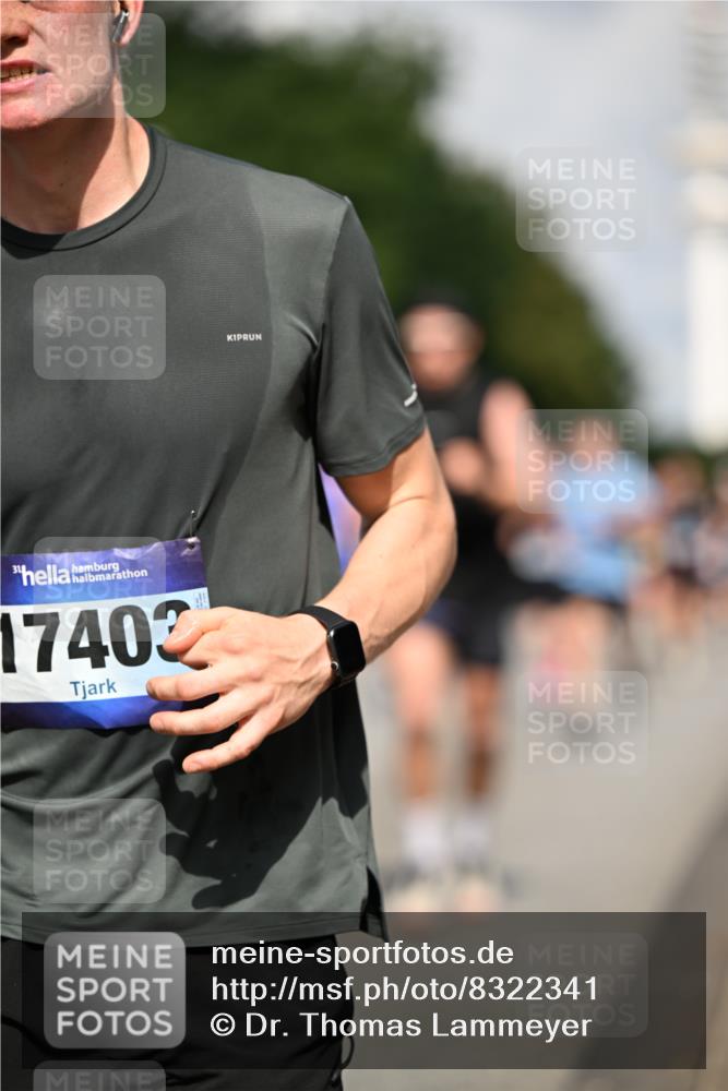 29.06.2025 - hella hamburg halbmarathon Dr. Thomas Lammeyer http://msf.ph/oto/8322341 29.06.2025 09:55:33 Kennedybrücke 1312, 1353, 1569, 1763, 2653, 2880, 3437, 3618, 3697, 4991, 5014, 5047, 5129, 5231, 5690, 5987, 6490, 6700, 6770, 8074, 8359, 8900, 9358, 9547, 9659, 10319, 10480, 10978, 11021, 11062 meine-sportfotos.de