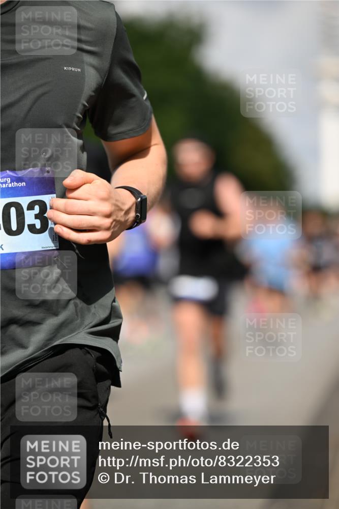 29.06.2025 - hella hamburg halbmarathon Dr. Thomas Lammeyer http://msf.ph/oto/8322353 29.06.2025 09:55:33 Kennedybrücke 1312, 1353, 1569, 1763, 2653, 2880, 3437, 3618, 3697, 4991, 5014, 5047, 5129, 5231, 5690, 5987, 6490, 6700, 6770, 8074, 8359, 8900, 9358, 9547, 9659, 10319, 10480, 10978, 11021, 11062 meine-sportfotos.de