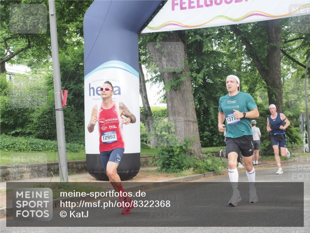 29.06.2025 - hella hamburg halbmarathon KatJ http://msf.ph/oto/8322368 29.06.2025 10:16:38 Zwischen KM18-KM19 7380 meine-sportfotos.de
