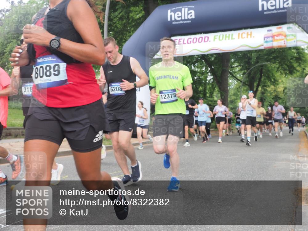 29.06.2025 - hella hamburg halbmarathon KatJ http://msf.ph/oto/8322382 29.06.2025 10:46:04 Zwischen KM18-KM19 2957, 3181, 3425, 6208, 6997, 7259, 7287, 8089 meine-sportfotos.de