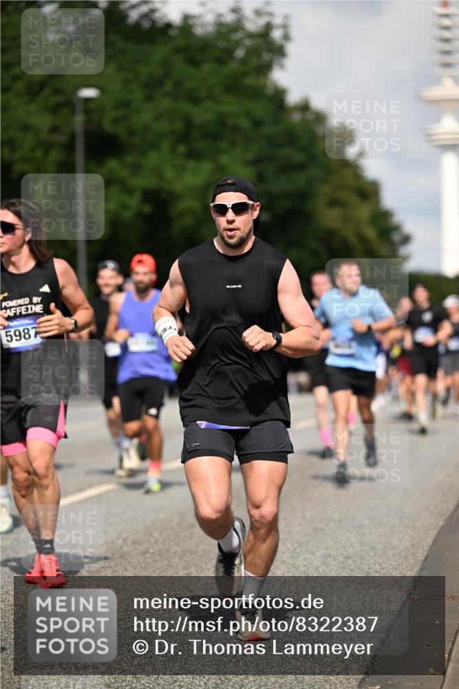 29.06.2025 - hella hamburg halbmarathon Dr. Thomas Lammeyer http://msf.ph/oto/8322387 29.06.2025 09:55:33 Kennedybrücke 1312, 1353, 1569, 1763, 2653, 2880, 3437, 3618, 3697, 4991, 5014, 5047, 5129, 5231, 5690, 5987, 6490, 6700, 6770, 8074, 8359, 8900, 9358, 9547, 9659, 10319, 10480, 10978, 11021, 11062 meine-sportfotos.de