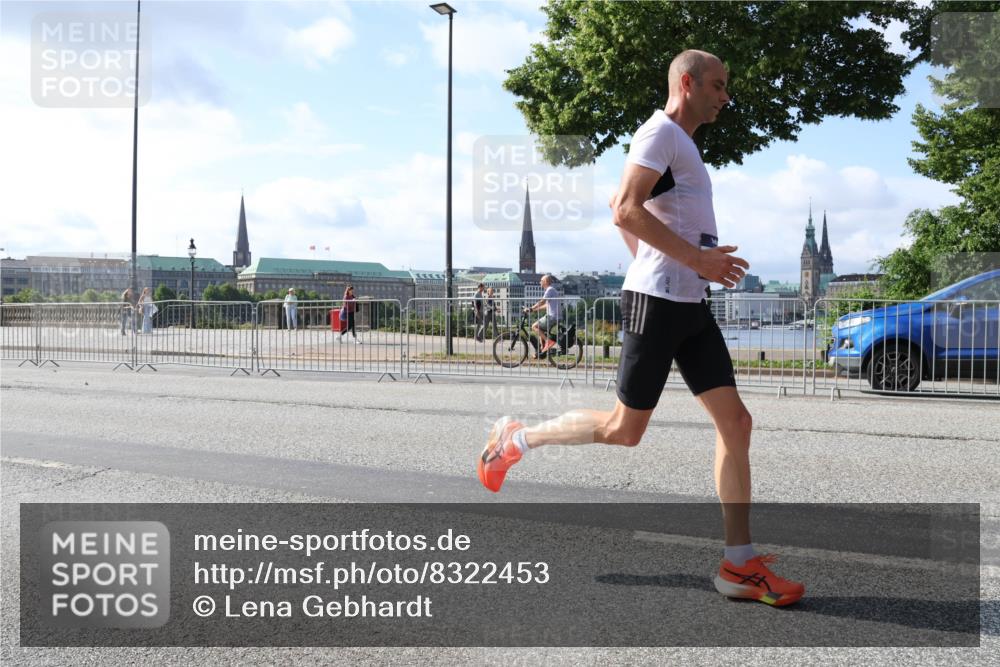 29.06.2025 - hella hamburg halbmarathon Lena Gebhardt http://msf.ph/oto/8322453 29.06.2025 09:48:13 Lombardsbrücke 1164, 1290, 1385, 1505, 1562, 1710, 1743, 2196, 2296, 2714, 2767, 3959, 4602, 4860, 5091, 5092, 5315, 6684, 6829, 6990, 7884, 8362, 8901, 8933, 9178, 9944, 10384, 10404, 10793, 10900, 10968, 11202, 11227, 11620, 11745, 11929, 12051, 12290, 12462, 12488, 12514, 12865, 12916, 13483, 13514, 13595, 13798, 13854, 13975, 14387, 14601, 14875, 14908, 14934, 14952, 15015, 15261, 15415, 15701, 15931, 15959, 15965, 16119, 16158, 16964 meine-sportfotos.de