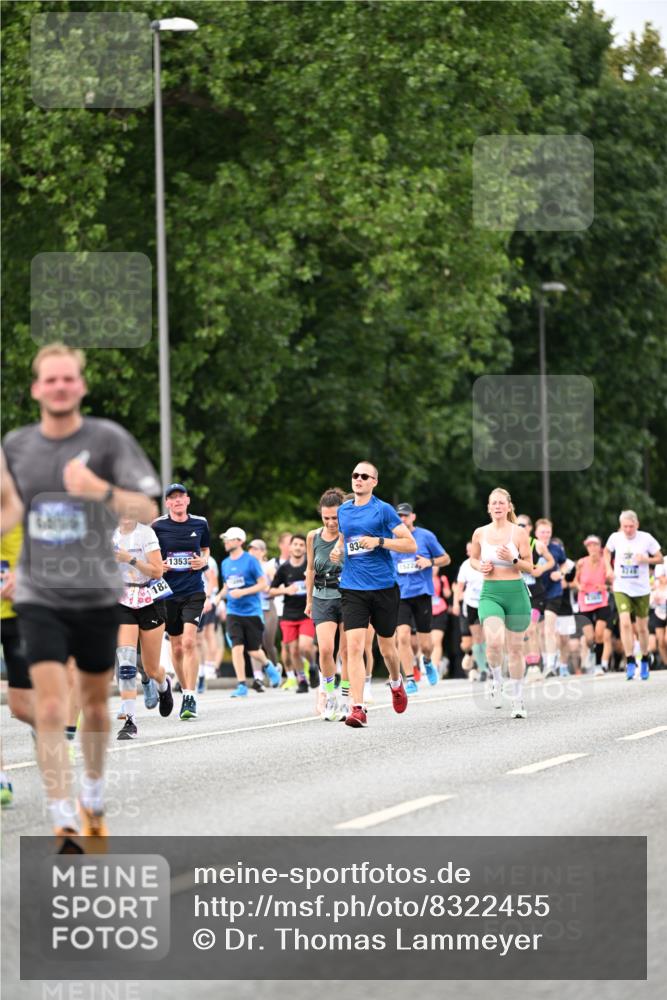 29.06.2025 - hella hamburg halbmarathon Dr. Thomas Lammeyer http://msf.ph/oto/8322455 29.06.2025 10:39:20 Kennedybrücke 1417, 1497, 1821, 1849, 2265, 2482, 3130, 3170, 3409, 4333, 4564, 4696, 4884, 5027, 5793, 6335, 6379, 6571, 6746, 6803, 6859, 7020, 7386, 7733, 8249, 8369, 9164, 9248, 9342, 10335, 10358, 10393, 10464, 10606, 11320 meine-sportfotos.de