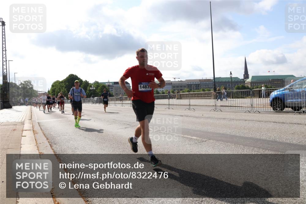 29.06.2025 - hella hamburg halbmarathon Lena Gebhardt http://msf.ph/oto/8322476 29.06.2025 09:48:14 Lombardsbrücke 2767, 1487, 15666, 1164, 1290, 1385, 1505, 1562, 1710, 1743, 2196, 2296, 2714, 2767, 3959, 4602, 4860, 5091, 5092, 5315, 5709, 6684, 6829, 6990, 7884, 8362, 8901, 8933, 9178, 9944, 10384, 10404, 10793, 10852, 10900, 10968, 11202, 11227, 11620, 11745, 11929, 12051, 12290, 12462, 12488, 12514, 12865, 12916, 13483, 13514, 13595, 13798, 13854, 13975, 14387, 14601, 14875, 14908, 14934, 14952, 15015, 15261, 15415, 15701, 15931, 15959, 15965, 16119, 16158, 16964 meine-sportfotos.de