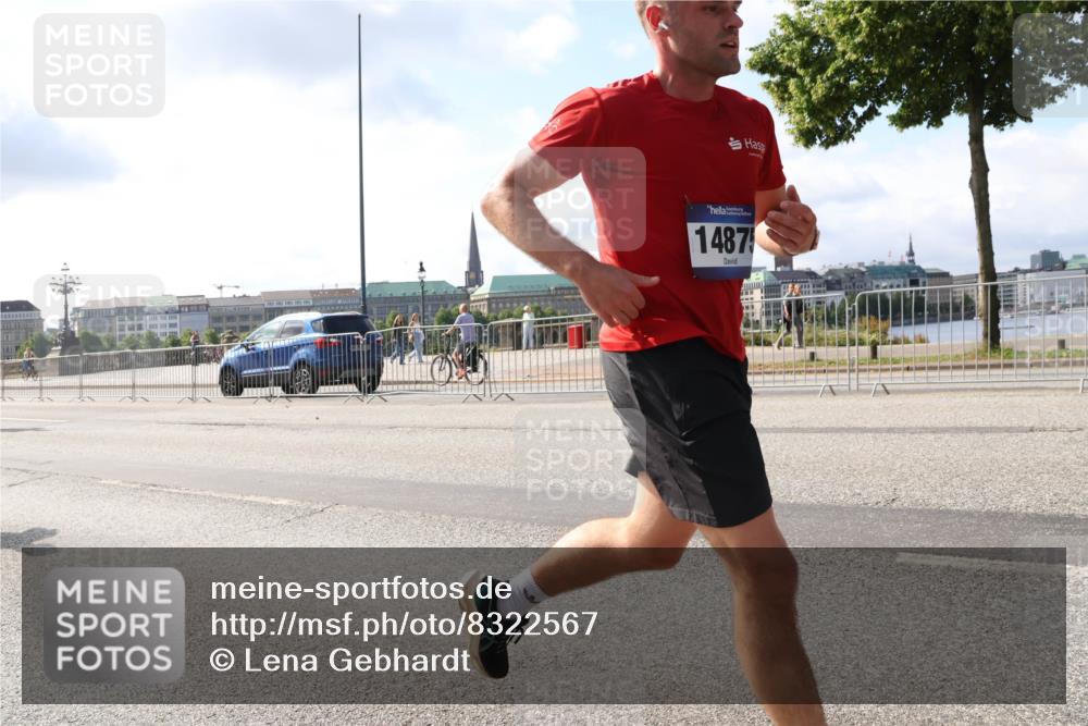 29.06.2025 - hella hamburg halbmarathon Lena Gebhardt http://msf.ph/oto/8322567 29.06.2025 09:48:15 Lombardsbrücke 1487, 1164, 1290, 1385, 1505, 1562, 1710, 1743, 2196, 2296, 2714, 2767, 3959, 4602, 4860, 5091, 5092, 5315, 5554, 5709, 6684, 6829, 6990, 7884, 8362, 8901, 8933, 9178, 9403, 9944, 10384, 10404, 10793, 10852, 10900, 11202, 11227, 11620, 11745, 11929, 12051, 12290, 12462, 12488, 12514, 12865, 12916, 13483, 13514, 13595, 13798, 13854, 13975, 14387, 14601, 14875, 14908, 14934, 14952, 15015, 15261, 15415, 15701, 15931, 15959, 15965, 16119, 16158, 16964 meine-sportfotos.de