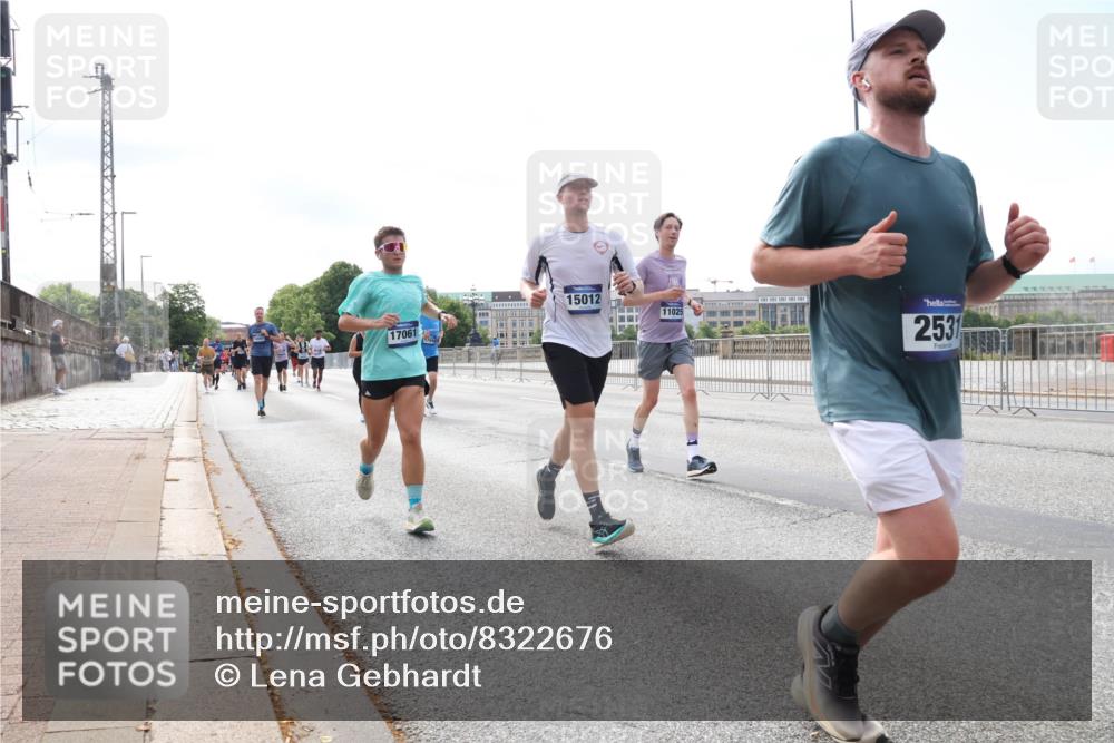 29.06.2025 - hella hamburg halbmarathon Lena Gebhardt http://msf.ph/oto/8322676 29.06.2025 10:12:49 Lombardsbrücke 17061, 15012, 11025, 2531, 1020, 1051, 1249, 1610, 1785, 1850, 1851, 1939, 2531, 2891, 2942, 2963, 2964, 3182, 3248, 3262, 4453, 4499, 4532, 4554, 5150, 5166, 5597, 5598, 6207, 6822, 6966, 7014, 7873, 7907, 8398, 8405, 8917, 8971, 9141, 9254, 9405, 10067, 10402, 10581, 10685, 11025, 11720, 12456, 13566, 13816, 14404, 14540, 14868, 14869, 15012, 15369, 15531, 16255, 16323, 16473, 16826, 16911, 17061, 17699, 17994, 18178, 18320, 18493, 18530 meine-sportfotos.de
