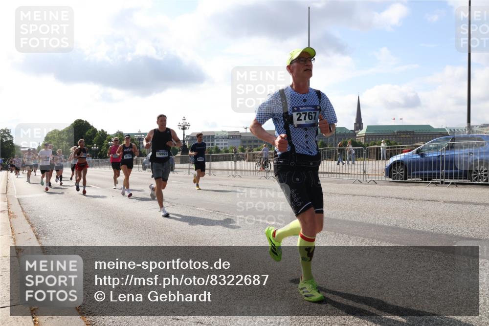 29.06.2025 - hella hamburg halbmarathon Lena Gebhardt http://msf.ph/oto/8322687 29.06.2025 09:48:16 Lombardsbrücke 15959, 10793, 8933, 2767, 1164, 1290, 1385, 1505, 1562, 1710, 1743, 2196, 2296, 2714, 2767, 3959, 4602, 4860, 5091, 5092, 5315, 5554, 5709, 6684, 6829, 6990, 7884, 8362, 8933, 9178, 9403, 9944, 10384, 10404, 10793, 10852, 10900, 11202, 11227, 11620, 11745, 11929, 12051, 12290, 12462, 12488, 12514, 12865, 12916, 13483, 13514, 13595, 13798, 13854, 13975, 14387, 14601, 14875, 14908, 14934, 14952, 15015, 15261, 15415, 15701, 15931, 15959, 15965, 16119, 16158, 16964 meine-sportfotos.de