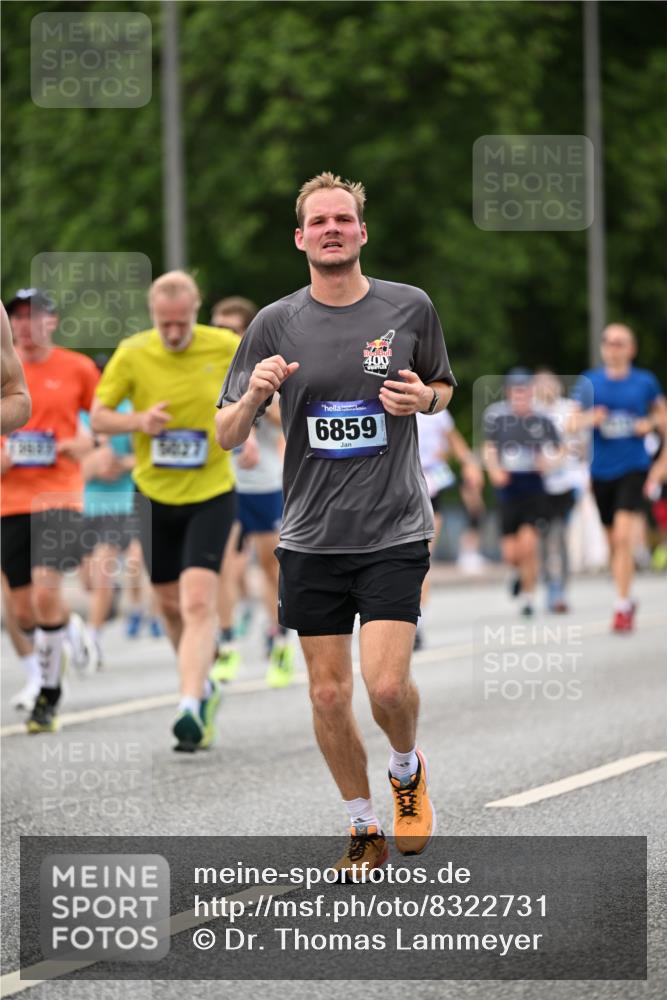 29.06.2025 - hella hamburg halbmarathon Dr. Thomas Lammeyer http://msf.ph/oto/8322731 29.06.2025 10:39:21 Kennedybrücke 1417, 1497, 1821, 1849, 2265, 2482, 3130, 3170, 3409, 3958, 4333, 4564, 4696, 4884, 5027, 5793, 6335, 6365, 6379, 6397, 6571, 6746, 6803, 6859, 7020, 7386, 7733, 8249, 8369, 9164, 9248, 9342, 10335, 10358, 10393, 10464, 10606, 11320 meine-sportfotos.de