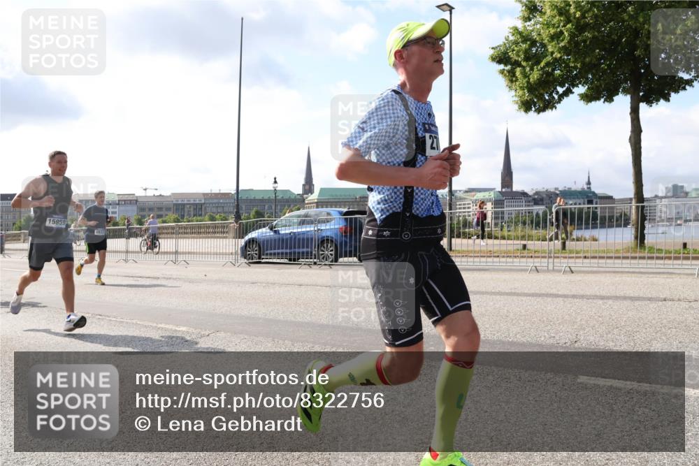 29.06.2025 - hella hamburg halbmarathon Lena Gebhardt http://msf.ph/oto/8322756 29.06.2025 09:48:16 Lombardsbrücke 15959, 1164, 1290, 1385, 1505, 1562, 1710, 1743, 2196, 2296, 2714, 2767, 3959, 4602, 4860, 5091, 5092, 5315, 5554, 5709, 6684, 6829, 6990, 7884, 8362, 8933, 9178, 9403, 9944, 10384, 10404, 10793, 10852, 10900, 11202, 11227, 11620, 11745, 11929, 12051, 12290, 12462, 12488, 12514, 12865, 12916, 13483, 13514, 13595, 13798, 13854, 13975, 14387, 14601, 14875, 14908, 14934, 14952, 15015, 15261, 15415, 15701, 15931, 15959, 15965, 16119, 16158, 16964 meine-sportfotos.de
