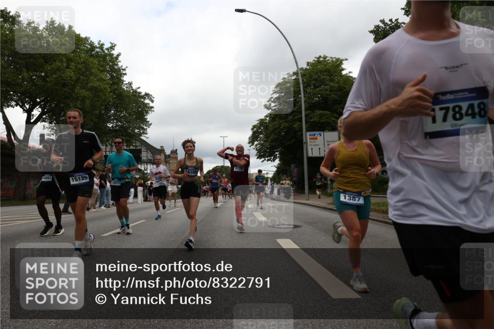 29.06.2025 - hella hamburg halbmarathon Yannick Fuchs http://msf.ph/oto/8322791 29.06.2025 10:51:17 20KM 1200, 1239, 1387, 1563, 1715, 1719, 1972, 2282, 2417, 2652, 3575, 4261, 5015, 5134, 5391, 5457, 5458, 5728, 6720, 6892, 7159, 7269, 8744, 9577, 10383, 10408, 11043, 11832, 12144, 12509, 12773, 12774, 13245, 13376, 13523, 13664, 14361, 14737, 14881, 14951, 15090, 15110, 15125, 15189, 15220, 15349, 15664, 16093, 16418, 16830, 16909, 17201, 17758, 17769, 17828, 17848, 18388 meine-sportfotos.de