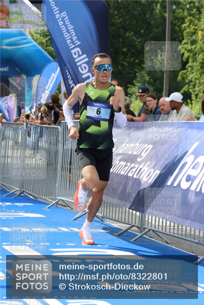 29.06.2025 - hella hamburg halbmarathon Strokosch-Dieckow http://msf.ph/oto/8322801 29.06.2025 10:03:43 Ziel 6 meine-sportfotos.de