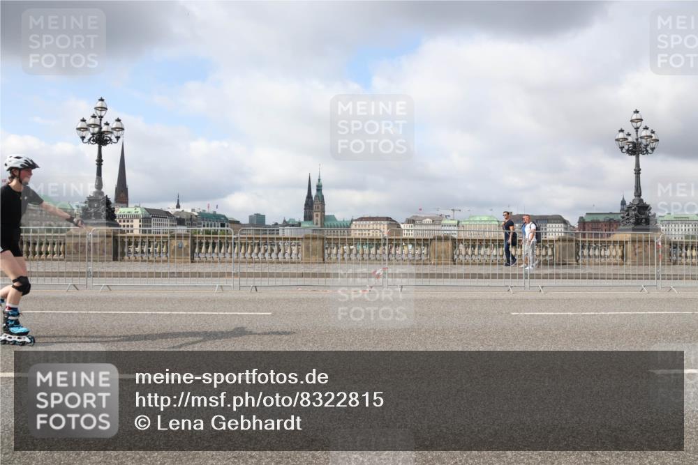 29.06.2025 - hella hamburg halbmarathon Lena Gebhardt http://msf.ph/oto/8322815 29.06.2025 09:08:09 Lombardsbrücke  meine-sportfotos.de