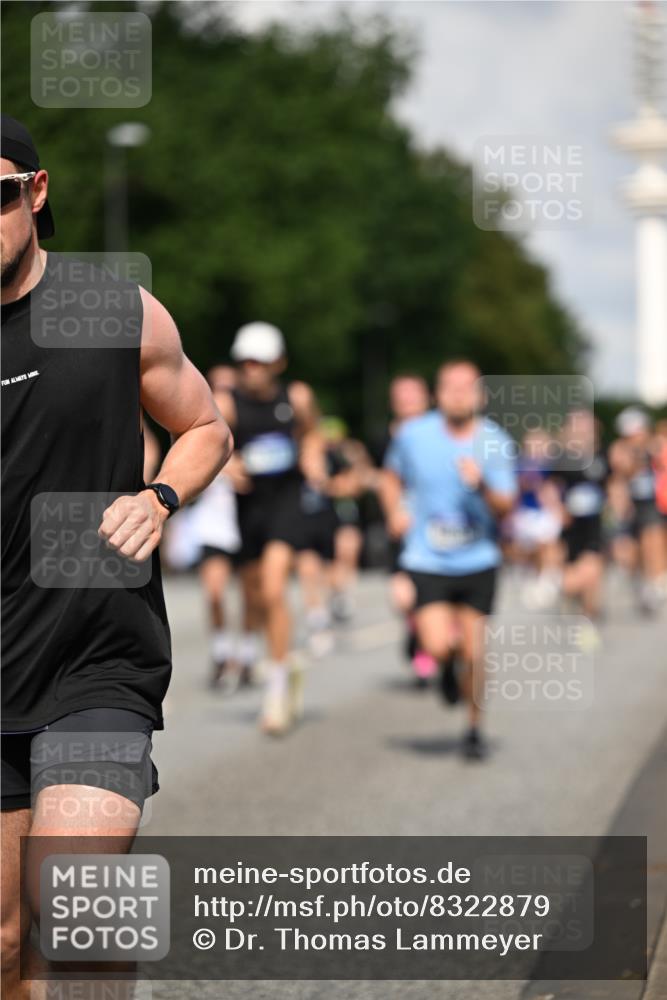 29.06.2025 - hella hamburg halbmarathon Dr. Thomas Lammeyer http://msf.ph/oto/8322879 29.06.2025 09:55:34 Kennedybrücke 1312, 1353, 1569, 1763, 2653, 2880, 3437, 3618, 3697, 4991, 5014, 5047, 5129, 5231, 5690, 5987, 6490, 6700, 6770, 8074, 8359, 8900, 9358, 9547, 9659, 10319, 10480, 10978, 11021, 11062 meine-sportfotos.de