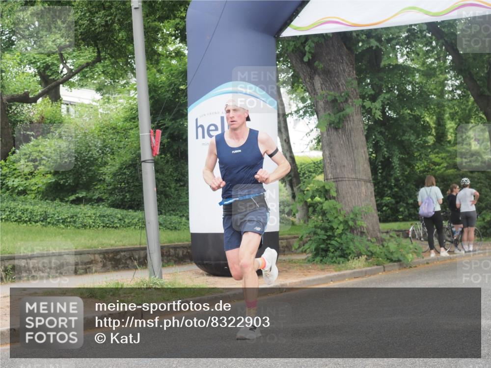 29.06.2025 - hella hamburg halbmarathon KatJ http://msf.ph/oto/8322903 29.06.2025 10:16:41 Zwischen KM18-KM19 7380 meine-sportfotos.de