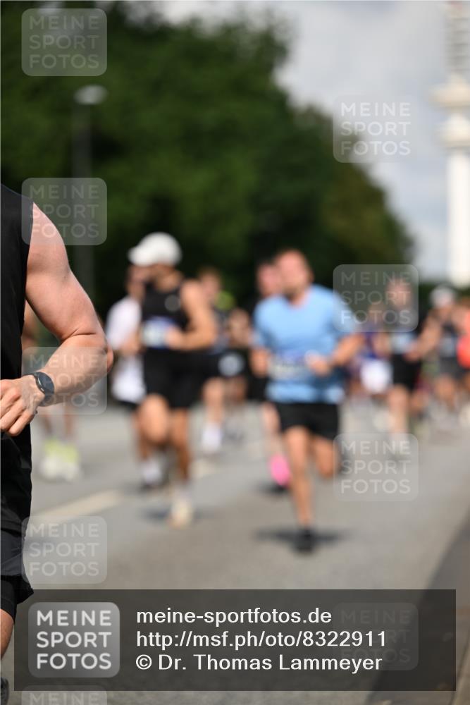29.06.2025 - hella hamburg halbmarathon Dr. Thomas Lammeyer http://msf.ph/oto/8322911 29.06.2025 09:55:35 Kennedybrücke 1312, 1353, 1569, 1763, 2653, 2880, 3437, 3618, 3697, 4565, 4991, 5014, 5047, 5129, 5231, 5690, 5987, 6490, 6700, 6770, 8074, 8359, 8564, 8900, 9358, 9547, 9659, 10319, 10978, 11021, 11062 meine-sportfotos.de