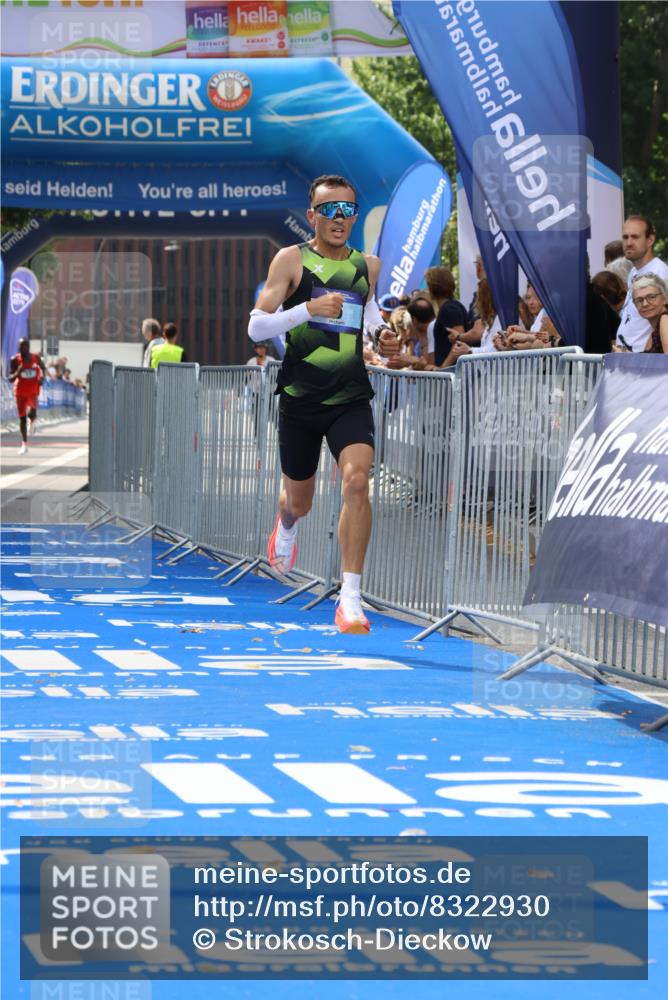 29.06.2025 - hella hamburg halbmarathon Strokosch-Dieckow http://msf.ph/oto/8322930 29.06.2025 10:03:43 Ziel 6 meine-sportfotos.de