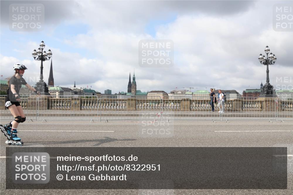 29.06.2025 - hella hamburg halbmarathon Lena Gebhardt http://msf.ph/oto/8322951 29.06.2025 09:08:09 Lombardsbrücke 247 meine-sportfotos.de