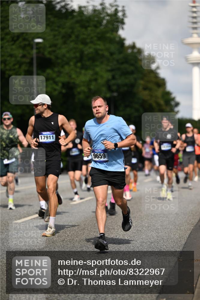 29.06.2025 - hella hamburg halbmarathon Dr. Thomas Lammeyer http://msf.ph/oto/8322967 29.06.2025 09:55:35 Kennedybrücke 1312, 1353, 1569, 1763, 2653, 2880, 3437, 3618, 3697, 4565, 4991, 5014, 5047, 5129, 5231, 5690, 5987, 6490, 6700, 6770, 8074, 8359, 8564, 8900, 9358, 9547, 9659, 10319, 10978, 11021, 11062 meine-sportfotos.de