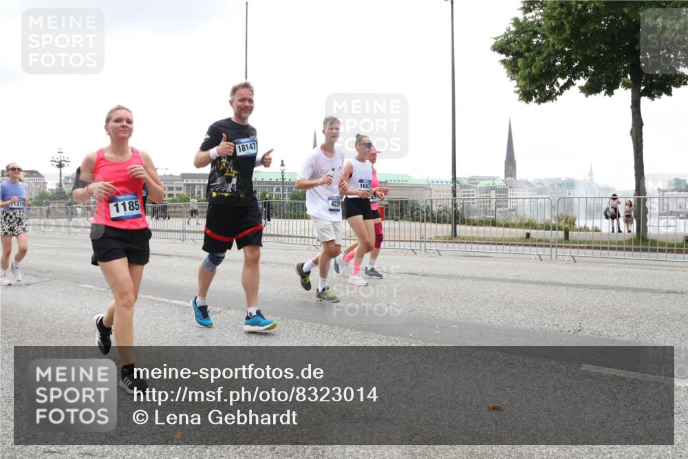 29.06.2025 - hella hamburg halbmarathon Lena Gebhardt http://msf.ph/oto/8323014 29.06.2025 10:47:19 Lombardsbrücke 1378, 1185, 18147, 4239, 1683, 1073, 1185, 1286, 1363, 1434, 1463, 1523, 1593, 1607, 1704, 1720, 1961, 2148, 2211, 2327, 2407, 2537, 2555, 2556, 2665, 2882, 2981, 2994, 3339, 3823, 4037, 4184, 4239, 4325, 4483, 4806, 4895, 4974, 4975, 5111, 5114, 5621, 5622, 5796, 5895, 5953, 6255, 6256, 6485, 6496, 6879, 6995, 7073, 7403, 7430, 7431, 7630, 7631, 8105, 8131, 8270, 8486, 8684, 8706, 8915, 8953, 8967, 9018, 11351, 11458, 11730, 11738 meine-sportfotos.de