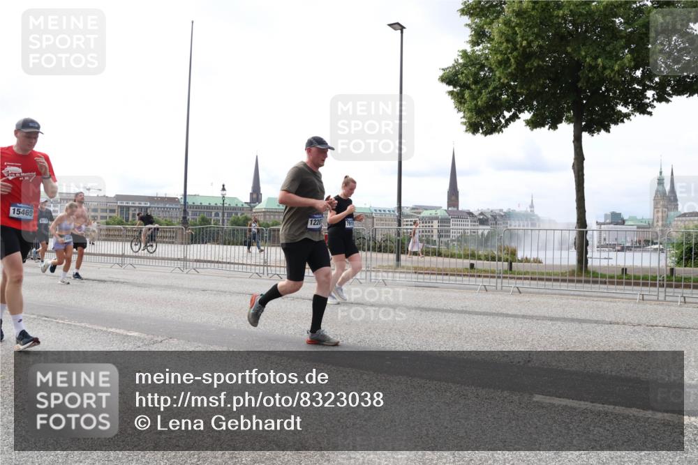29.06.2025 - hella hamburg halbmarathon Lena Gebhardt http://msf.ph/oto/8323038 29.06.2025 10:23:03 Lombardsbrücke 5, 15469, 1220, 7919, 1029, 1362, 1853, 2294, 2479, 2766, 2925, 3003, 3029, 3034, 3600, 3601, 4190, 4266, 4728, 4793, 5223, 5343, 5629, 5798, 6502, 6578, 6784, 6785, 6849, 7188, 7190, 7266, 7276, 7529, 7891, 7925, 8355, 8687, 8688, 8716, 8918, 8920, 9133, 9256, 9301, 9877, 9913, 10205, 10739, 10826, 11798, 12025, 12073, 12190, 12265, 13560, 13921, 14041, 14338, 14525, 14801, 14821, 16416, 16558, 17013, 17099, 17207, 17299, 17719 meine-sportfotos.de