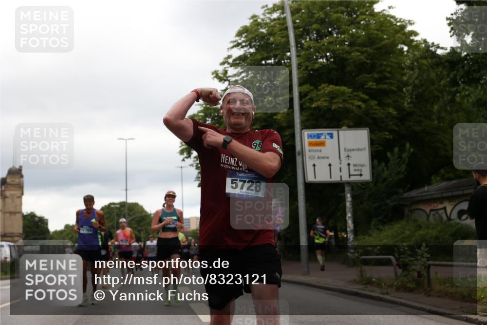 29.06.2025 - hella hamburg halbmarathon Yannick Fuchs http://msf.ph/oto/8323121 29.06.2025 10:51:18 20KM 1200, 1239, 1387, 1563, 1715, 1719, 1972, 2236, 2282, 2417, 2652, 3575, 4261, 5015, 5134, 5391, 5457, 5458, 5728, 6720, 6892, 7159, 7269, 8744, 9577, 10383, 10408, 11832, 12144, 12509, 12773, 12774, 13245, 13376, 13523, 13664, 14361, 14737, 14881, 14951, 15090, 15110, 15125, 15189, 15220, 15349, 15664, 16093, 16418, 16830, 16909, 17201, 17758, 17769, 17848, 18388 meine-sportfotos.de