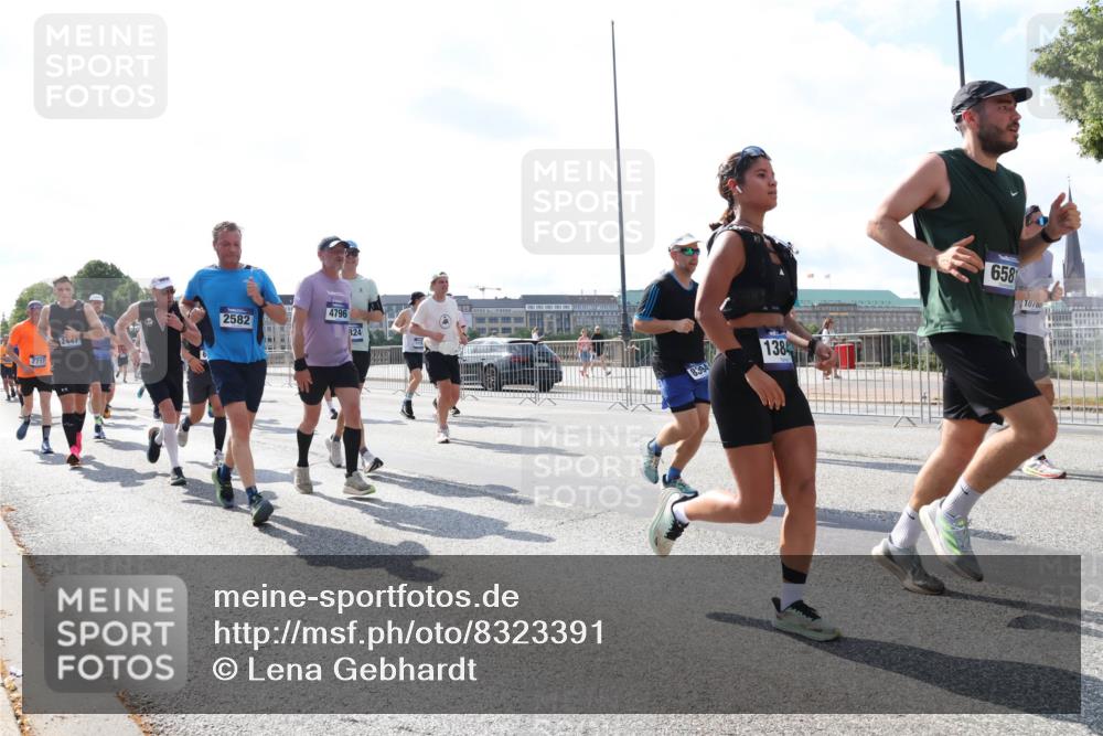 29.06.2025 - hella hamburg halbmarathon Lena Gebhardt http://msf.ph/oto/8323391 29.06.2025 10:00:09 Lombardsbrücke 7717, 2582, 4796, 824, 2447, 1384, 658, 10, 0, 1006, 1019, 1125, 1180, 1239, 1264, 1526, 1834, 1914, 1955, 2027, 2086, 2099, 2159, 2346, 2348, 2364, 2447, 2582, 2584, 2606, 2652, 2676, 2677, 2730, 2910, 3042, 3177, 3181, 3319, 3836, 3861, 3898, 4013, 4231, 4419, 4594, 4632, 4772, 4796, 4813, 4940, 5015, 5134, 5272, 5277, 5341, 5728, 6082, 6084, 6104, 6174, 6201, 6202, 6220, 6260, 6462, 6470, 6581, 6587, 8330, 10031, 11568, 11844 meine-sportfotos.de