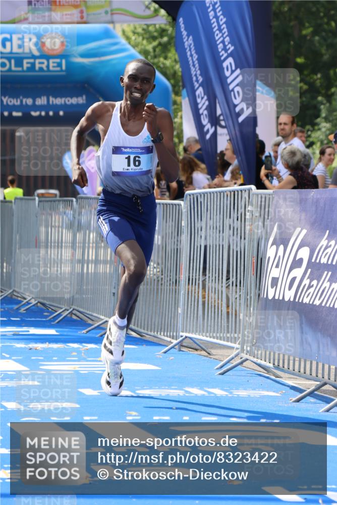 29.06.2025 - hella hamburg halbmarathon Strokosch-Dieckow http://msf.ph/oto/8323422 29.06.2025 10:03:12 Ziel 16 meine-sportfotos.de