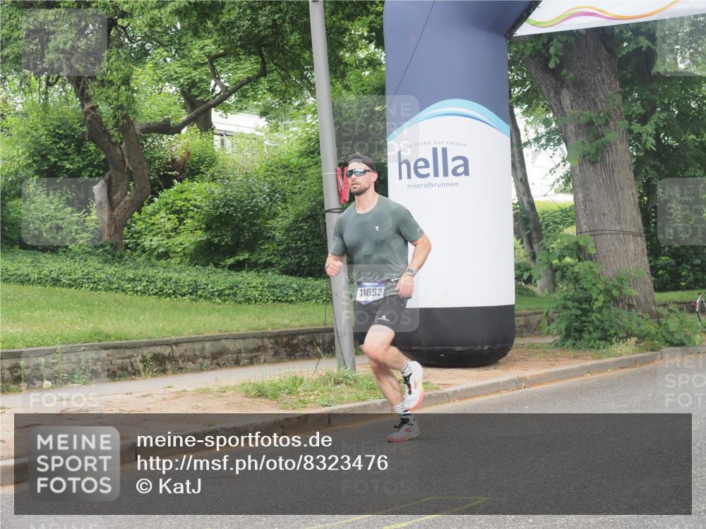 29.06.2025 - hella hamburg halbmarathon KatJ http://msf.ph/oto/8323476 29.06.2025 10:16:45 Zwischen KM18-KM19  meine-sportfotos.de