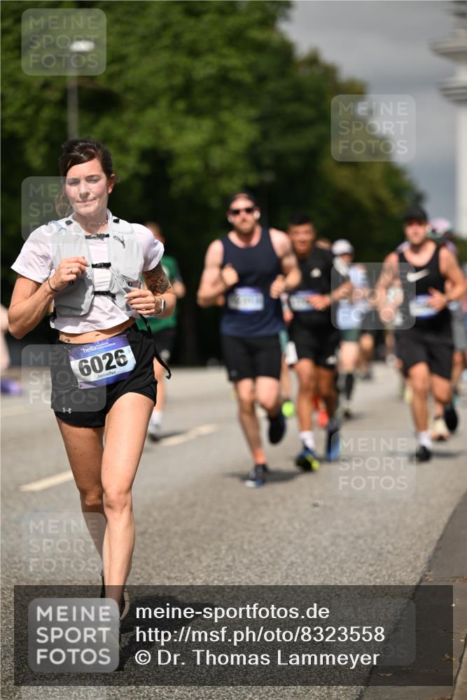 29.06.2025 - hella hamburg halbmarathon Dr. Thomas Lammeyer http://msf.ph/oto/8323558 29.06.2025 10:17:28 Kennedybrücke 1007, 1194, 1859, 1939, 2055, 2359, 2721, 2904, 2961, 2987, 3218, 3729, 4001, 4950, 5232, 6026, 6207, 7346, 7460, 8279, 8913, 9128, 9612 meine-sportfotos.de