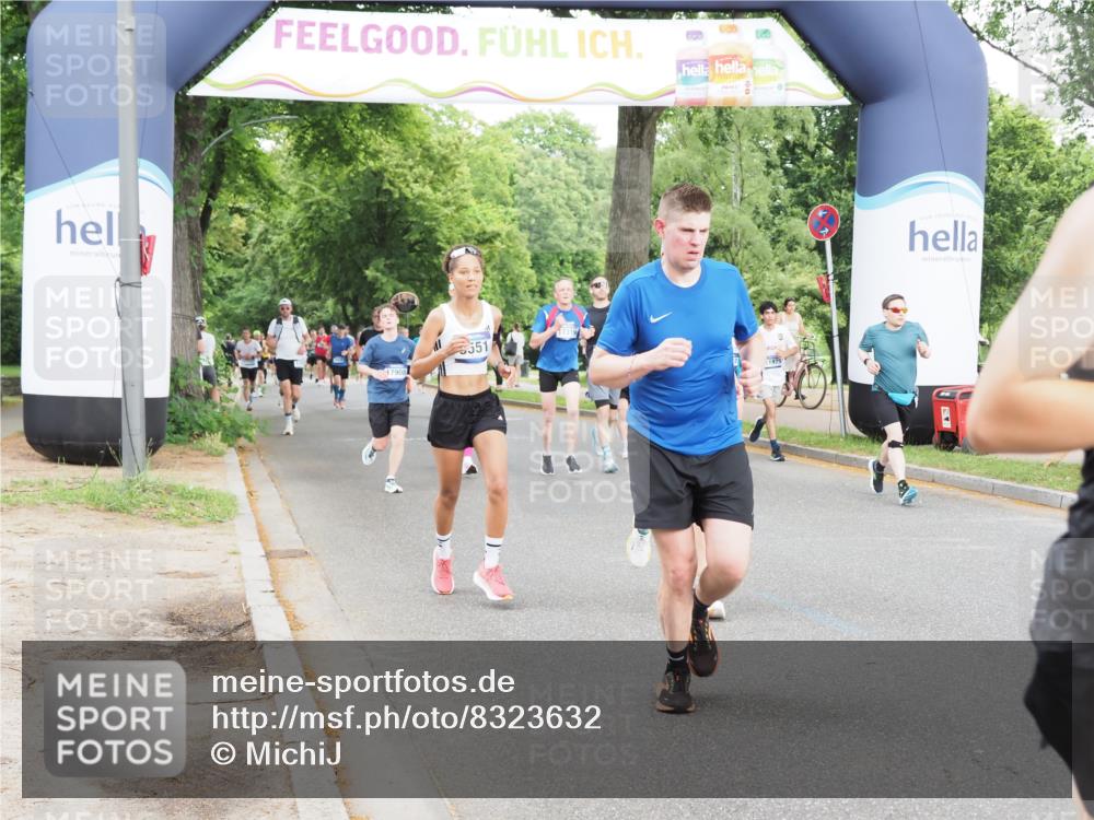 29.06.2025 - hella hamburg halbmarathon MichiJ http://msf.ph/oto/8323632 29.06.2025 10:37:28 Zwischen KM18-KM19 1216, 1381, 5978, 6712, 9551, 13159, 13688, 14248, 15523, 16731, 17384, 17908, 18064, 18370 meine-sportfotos.de