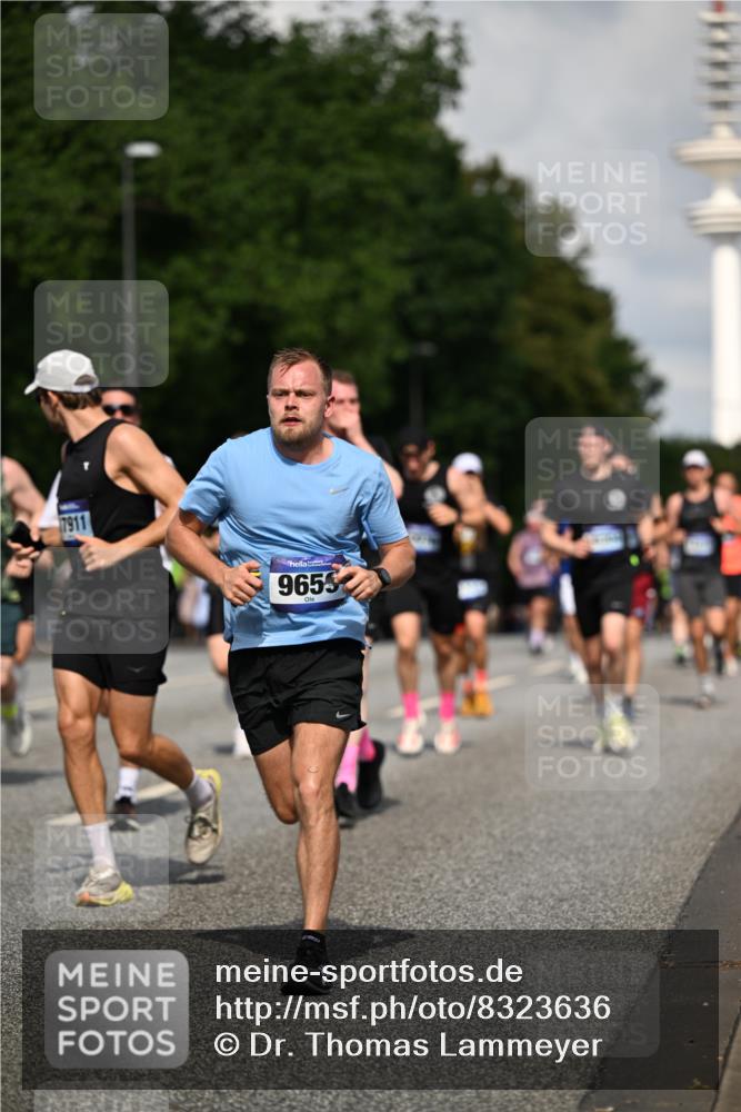 29.06.2025 - hella hamburg halbmarathon Dr. Thomas Lammeyer http://msf.ph/oto/8323636 29.06.2025 09:55:36 Kennedybrücke 1312, 1353, 1569, 1763, 2653, 2880, 3437, 3618, 3697, 4565, 4991, 5014, 5047, 5129, 5231, 5690, 5987, 6490, 6700, 6770, 7185, 8074, 8359, 8564, 8900, 9358, 9547, 9659, 10319, 10978, 11021, 11062 meine-sportfotos.de