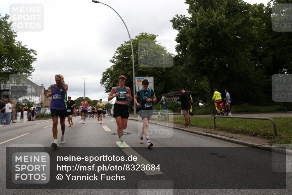 29.06.2025 - hella hamburg halbmarathon Yannick Fuchs http://msf.ph/oto/8323684 29.06.2025 10:51:20 20KM 1200, 1239, 1387, 1563, 1715, 1719, 1972, 2236, 2652, 3575, 4261, 5015, 5134, 5391, 5457, 5458, 5728, 6720, 6892, 7159, 7269, 7833, 8744, 9450, 10383, 10408, 11832, 12144, 12509, 12773, 12774, 13245, 13376, 13523, 13664, 14361, 14737, 14881, 14951, 15090, 15110, 15125, 15189, 15220, 15349, 15664, 16093, 16418, 17201, 17758, 17769, 17848, 18388, 18508 meine-sportfotos.de