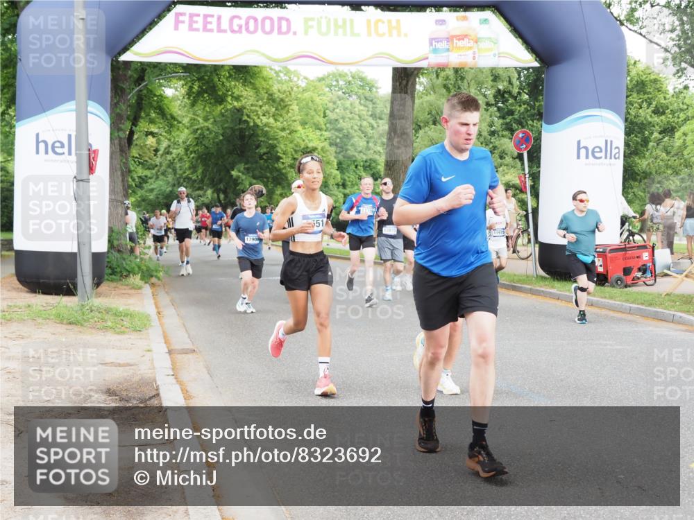 29.06.2025 - hella hamburg halbmarathon MichiJ http://msf.ph/oto/8323692 29.06.2025 10:37:28 Zwischen KM18-KM19 1216, 1381, 5978, 6712, 9551, 13159, 13688, 14248, 15523, 16731, 17384, 17908, 18064, 18370 meine-sportfotos.de