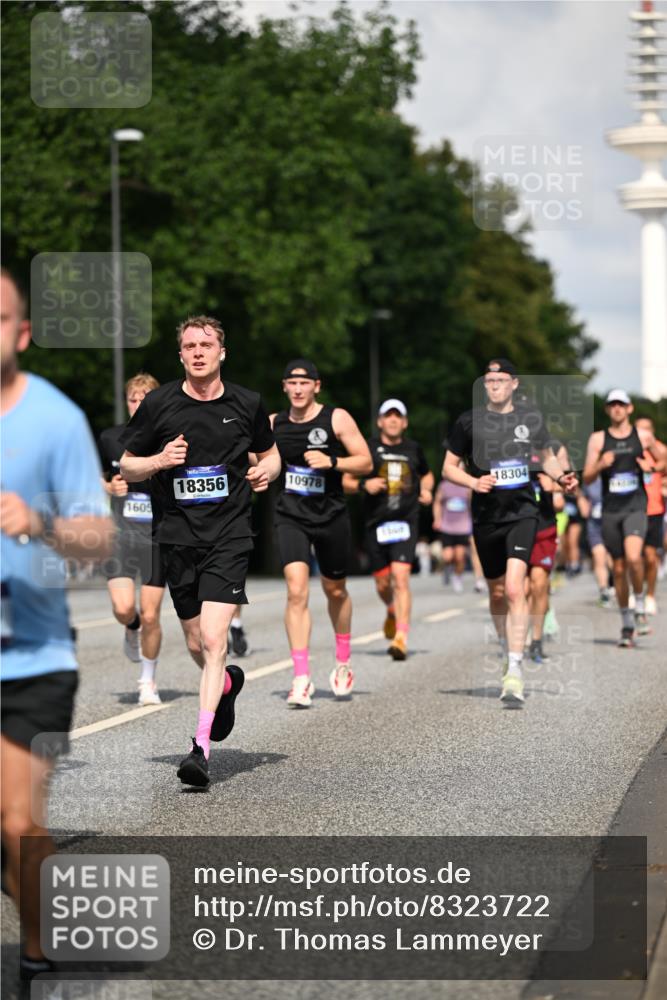 29.06.2025 - hella hamburg halbmarathon Dr. Thomas Lammeyer http://msf.ph/oto/8323722 29.06.2025 09:55:37 Kennedybrücke 1312, 1353, 1569, 1763, 2653, 2880, 3437, 3618, 3697, 4565, 4991, 5014, 5047, 5129, 5231, 5690, 5987, 6490, 6700, 6770, 7185, 8074, 8359, 8564, 8900, 9358, 9547, 9659, 10319, 10978, 11021, 11062 meine-sportfotos.de