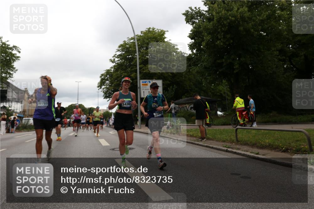 29.06.2025 - hella hamburg halbmarathon Yannick Fuchs http://msf.ph/oto/8323735 29.06.2025 10:51:20 20KM 1200, 1239, 1387, 1563, 1715, 1719, 1972, 2236, 2652, 3575, 4261, 5015, 5134, 5391, 5457, 5458, 5728, 6720, 6892, 7159, 7269, 7833, 8744, 9450, 10383, 10408, 11832, 12144, 12509, 12773, 12774, 13245, 13376, 13523, 13664, 14361, 14737, 14881, 14951, 15090, 15110, 15125, 15189, 15220, 15349, 15664, 16093, 16418, 17201, 17758, 17769, 17848, 18388, 18508 meine-sportfotos.de