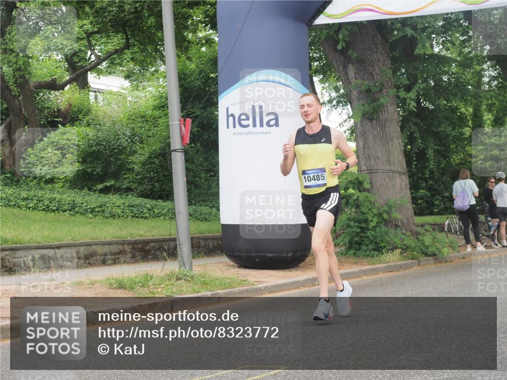29.06.2025 - hella hamburg halbmarathon KatJ http://msf.ph/oto/8323772 29.06.2025 10:16:47 Zwischen KM18-KM19  meine-sportfotos.de