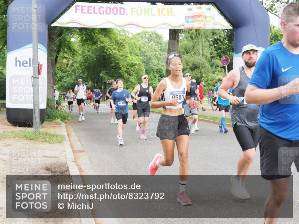 29.06.2025 - hella hamburg halbmarathon MichiJ http://msf.ph/oto/8323792 29.06.2025 10:37:29 Zwischen KM18-KM19 1216, 1381, 2878, 5978, 6712, 9551, 11975, 13159, 13688, 13812, 13875, 14248, 15523, 16731, 17319, 17384, 17908, 18064, 18370 meine-sportfotos.de