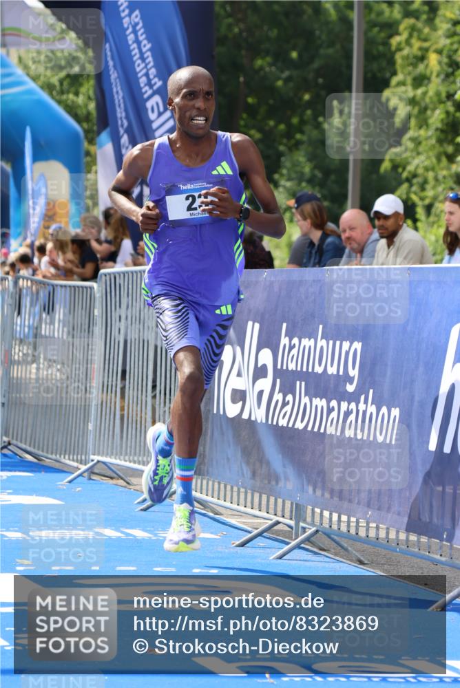 29.06.2025 - hella hamburg halbmarathon Strokosch-Dieckow http://msf.ph/oto/8323869 29.06.2025 10:03:06 Ziel 9, 16, 23 meine-sportfotos.de