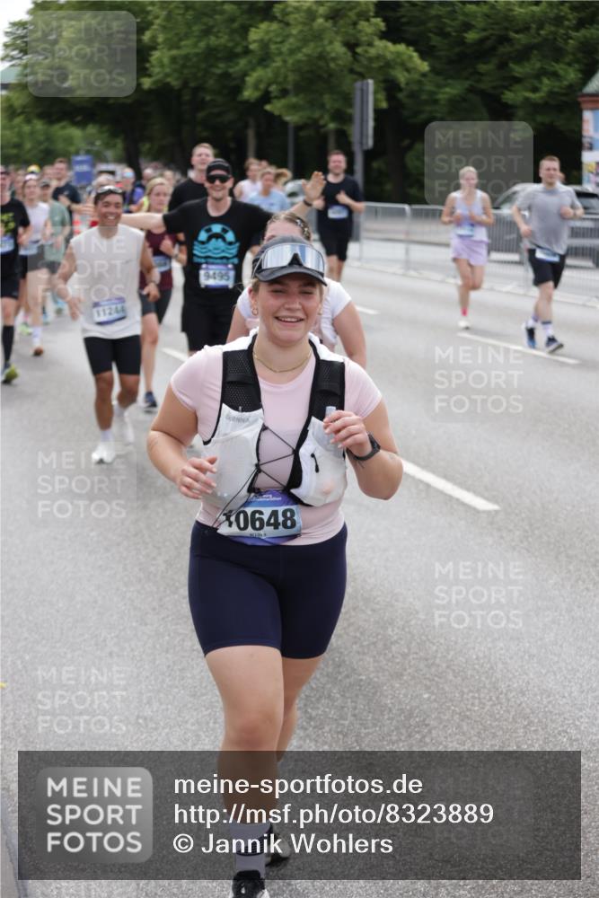 29.06.2025 - hella hamburg halbmarathon Jannik Wohlers http://msf.ph/oto/8323889 29.06.2025 10:39:40 Lombardsbrücke 1058, 1076, 1291, 1586, 1691, 1899, 2019, 2254, 2866, 2888, 3515, 3607, 3808, 3882, 3883, 3884, 4173, 4471, 5229, 5263, 5654, 5877, 5901, 6097, 6548, 6698, 6750, 6890, 6920, 7045, 7455, 7456, 8107, 8622, 8815, 8865, 8866, 9187, 9195, 9292, 9495, 10648, 10806, 10818, 10953, 11188, 11242, 11244, 11717, 11874, 12414, 12883, 12906, 13005, 13069, 13577, 13651, 14327, 14578, 15111, 16784, 18157, 19163 meine-sportfotos.de