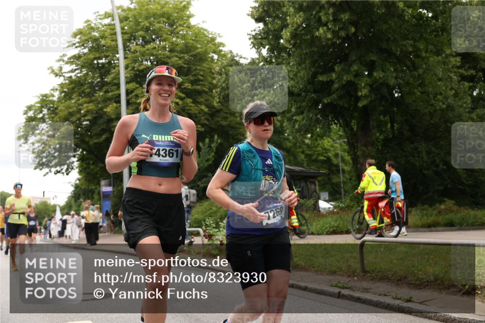 29.06.2025 - hella hamburg halbmarathon Yannick Fuchs http://msf.ph/oto/8323930 29.06.2025 10:51:20 20KM 1200, 1239, 1387, 1563, 1715, 1719, 1972, 2236, 2652, 3575, 4261, 5015, 5134, 5391, 5457, 5458, 5728, 6720, 6892, 7159, 7269, 7833, 8744, 9450, 10383, 10408, 11832, 12144, 12509, 12773, 12774, 13245, 13376, 13523, 13664, 14361, 14737, 14881, 14951, 15090, 15110, 15125, 15189, 15220, 15349, 15664, 16093, 16418, 17201, 17758, 17769, 17848, 18388, 18508 meine-sportfotos.de