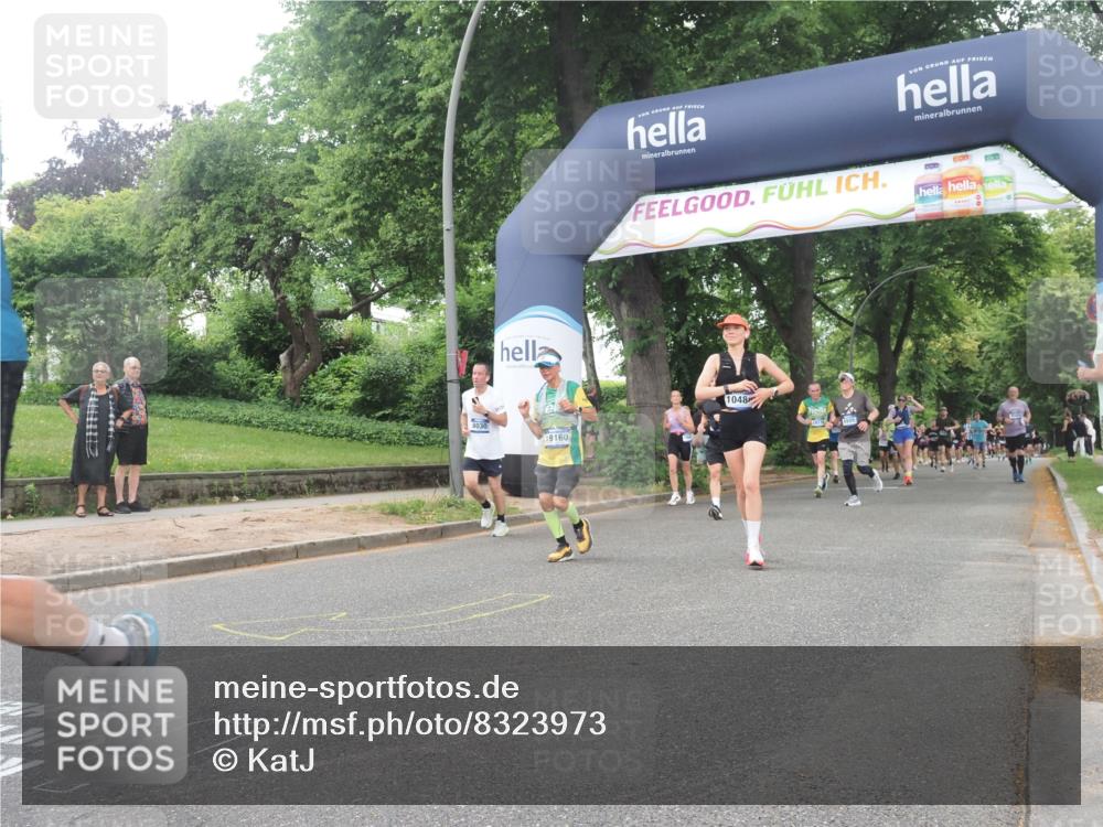 29.06.2025 - hella hamburg halbmarathon KatJ http://msf.ph/oto/8323973 29.06.2025 10:46:18 Zwischen KM18-KM19 2780, 4986, 6220, 8030 meine-sportfotos.de