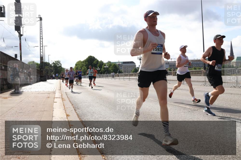 29.06.2025 - hella hamburg halbmarathon Lena Gebhardt http://msf.ph/oto/8323984 29.06.2025 09:48:22 Lombardsbrücke 1710, 15931, 7884, 1164, 1290, 1385, 1505, 1562, 1710, 1743, 2399, 2714, 2767, 3480, 3959, 4359, 4602, 4860, 5091, 5315, 5554, 5709, 6684, 6829, 6990, 7152, 7154, 7884, 8362, 8933, 9178, 9403, 9944, 10384, 10404, 10793, 10852, 10900, 11202, 11227, 11620, 11745, 11929, 12051, 12290, 12488, 12514, 12865, 12916, 13483, 13595, 13854, 13975, 14387, 14875, 14908, 14934, 15015, 15261, 15415, 15701, 15931, 15959, 16119, 16158 meine-sportfotos.de
